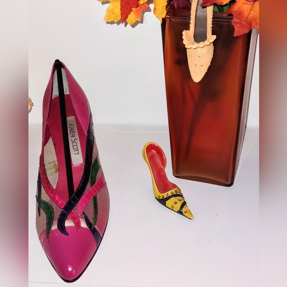 Vintage Karen Scott Fuchsia Heels - Picture 8 of 13